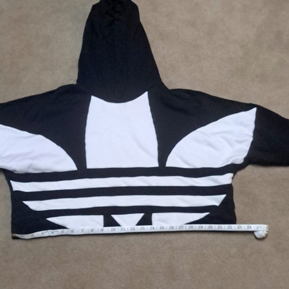 Adidas Size Large Crop Pullover Large Logo - Picture 8 of 9